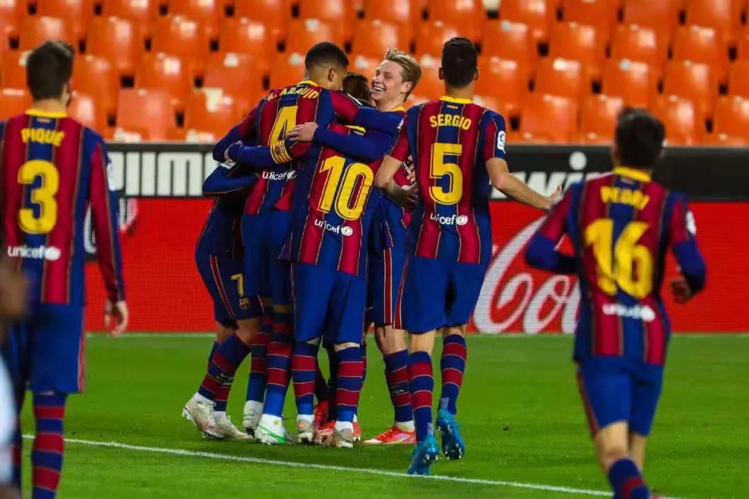 البرازيل تتفاوض مع لويس إنريكي لتدريب السيليساو خلفًا لتيتي